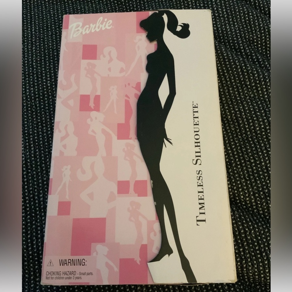 Timeless Silhouette Blonde Barbie Doll 2000 Mattel 29050